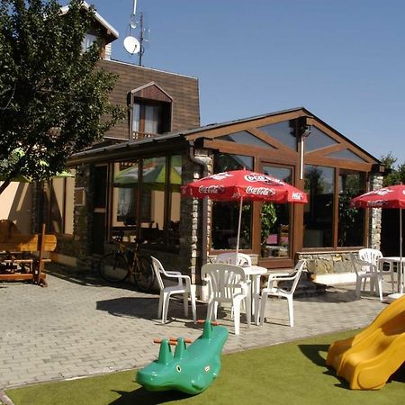 Penzion Tatry Poprad Bagian luar foto